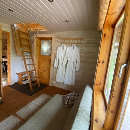 別荘 Kuldvitsa Puhkemaja Saunaga