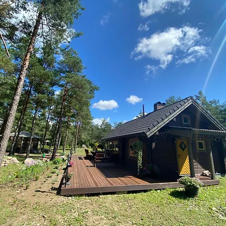 Kuldvitsa Puhkemaja Saunaga 乌巴