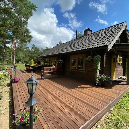 度假居 Kuldvitsa Puhkemaja Saunaga *