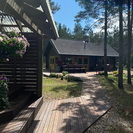 度假居 Kuldvitsa Puhkemaja Saunaga 乌巴